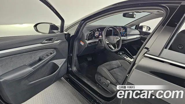 Volkswagen Golf 2025 thumb 7
