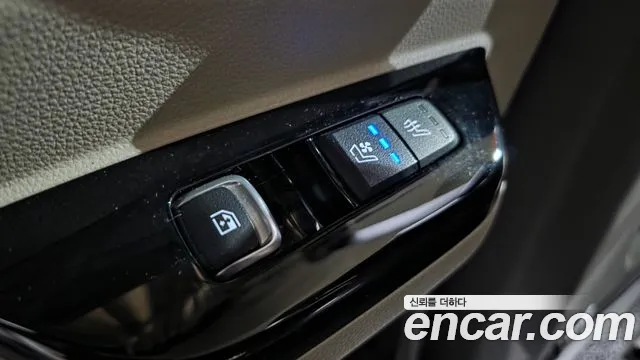 Kia Carnival 2022 thumb 2