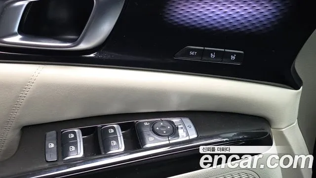 Kia Carnival 2022 thumb 9