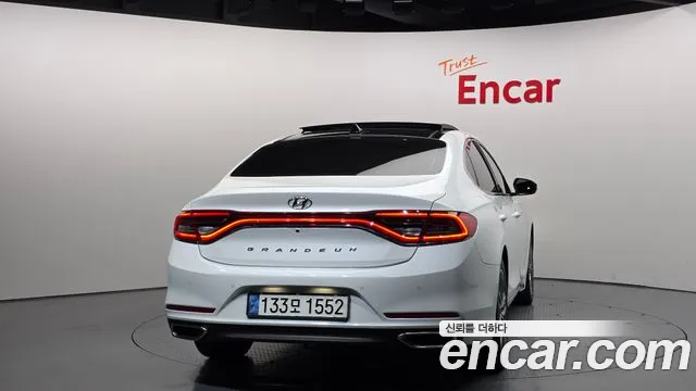Hyundai Grandeur 2017 thumb 12