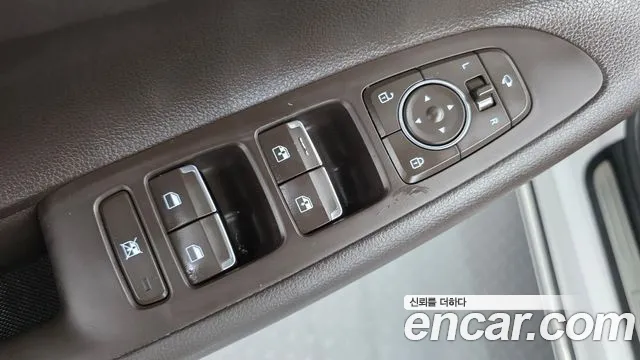 Hyundai Grandeur 2017 thumb 2