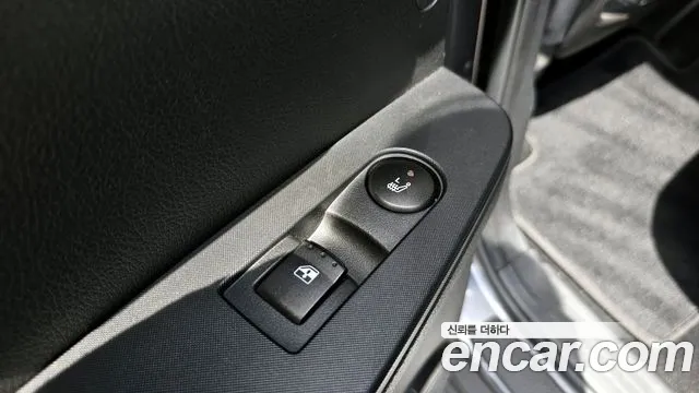 KGM Korando 2017 thumb 8