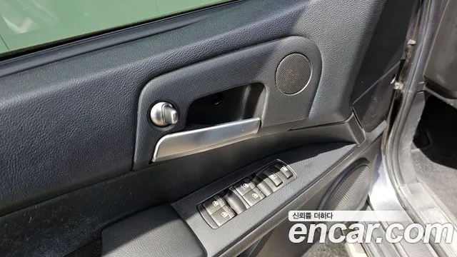 KGM Korando 2017 thumb 5