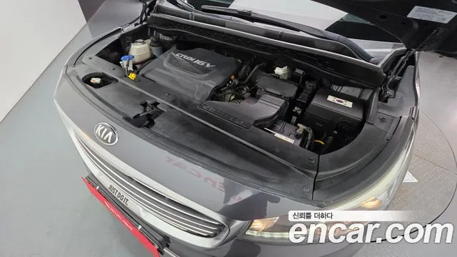 Kia Carnival 2016 thumb 6