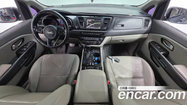 Kia Carnival 2016 thumb 7