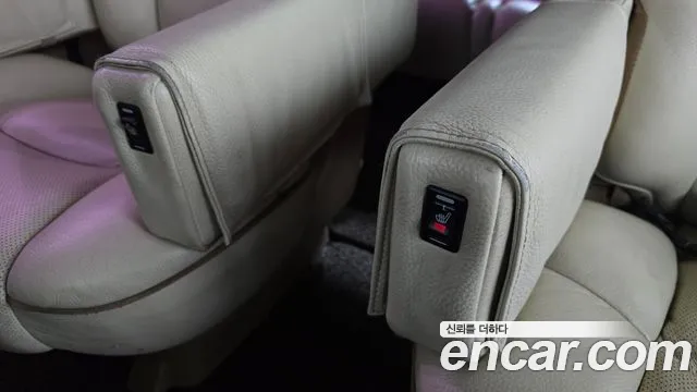 Hyundai Staria 2011 thumb 5