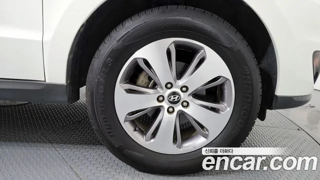 Hyundai Санта Фе 2012 thumb 12