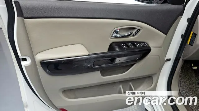 Kia Carnival 2016 thumb 12
