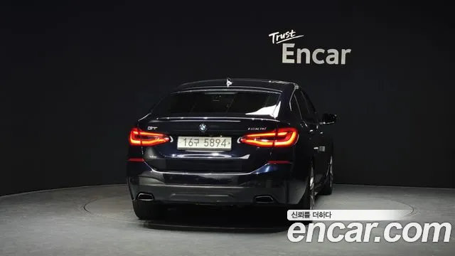 BMW 6 серии Gran Turismo 2018 thumb 9