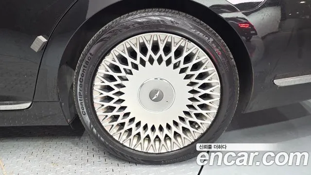 Genesis G90 2019 thumb 6