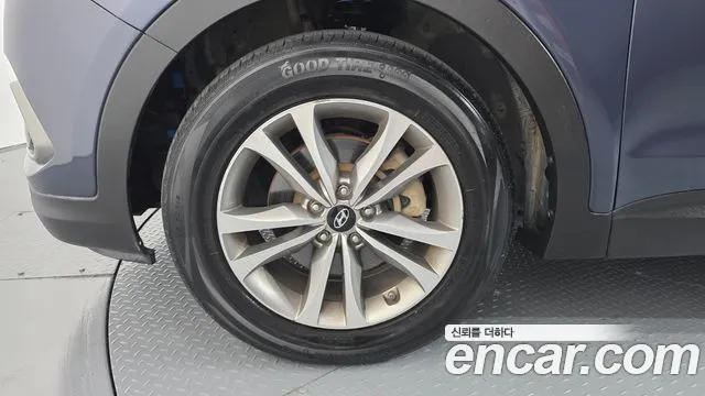 Hyundai Santafe 2016 thumb 9