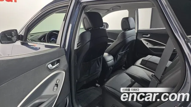 Hyundai Santafe 2016 thumb 4