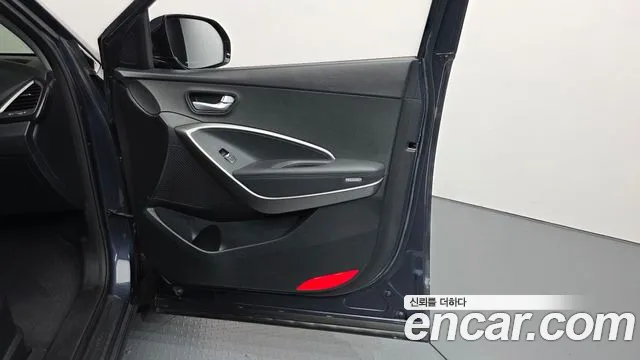 Hyundai Santafe 2016 thumb 10
