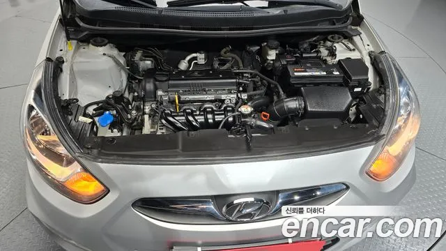 Hyundai Accent 2013 thumb 12