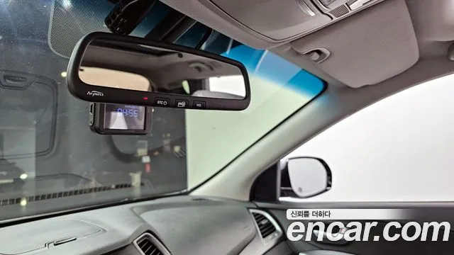 Hyundai Santafe 2017 thumb 3