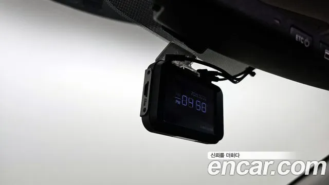 Hyundai Santafe 2017 thumb 10