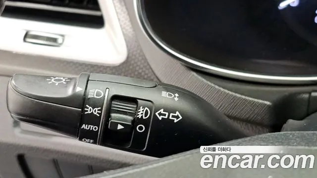 Hyundai Santafe 2017 thumb 11