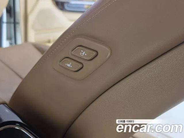 Kia Carnival 2016 thumb 6