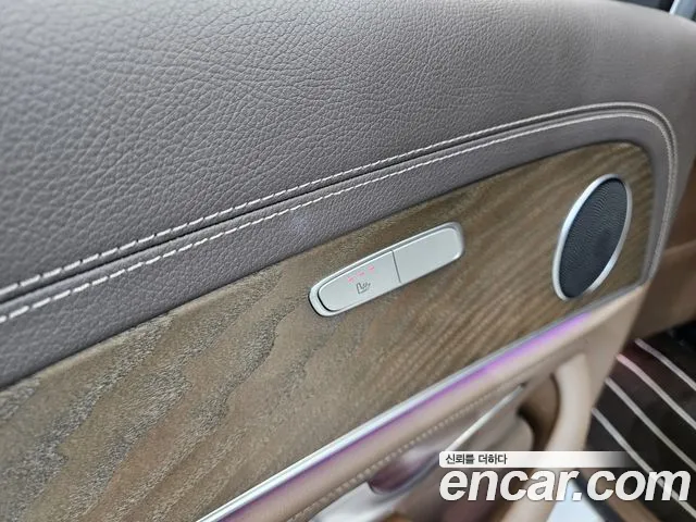 Mercedes-Benz E-Class 2018 thumb 12