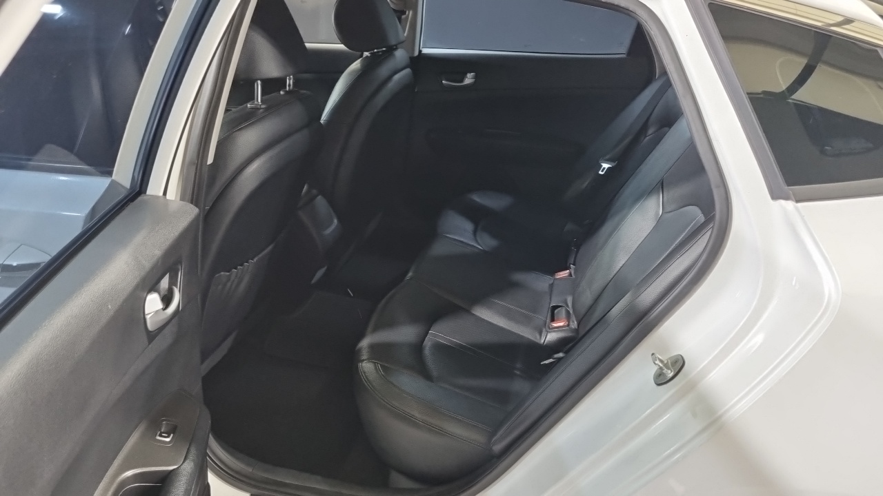 Kia K5 2015 thumb 4