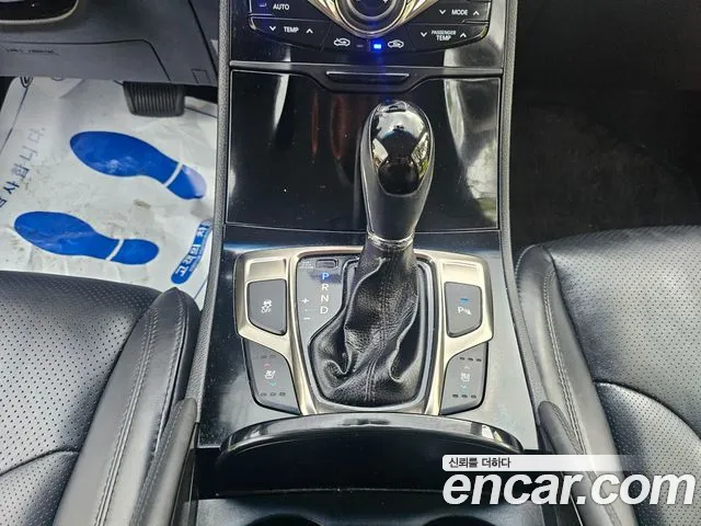 Hyundai Grandeur 2011 thumb 2