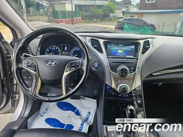 Hyundai Grandeur 2011 thumb 10