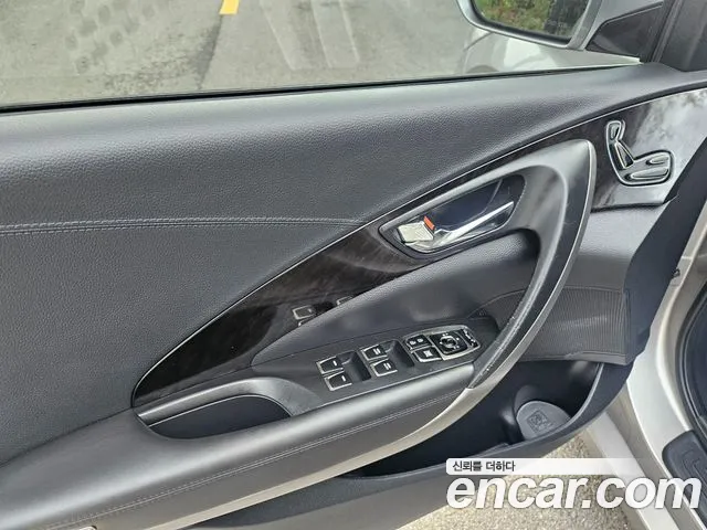 Hyundai Grandeur 2011 thumb 4