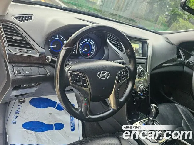 Hyundai Grandeur 2011 thumb 7