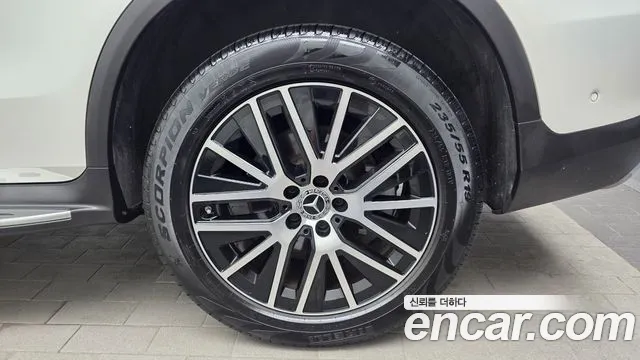 Mercedes-Benz GLC 2022 thumb 4