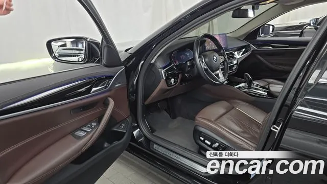 BMW 5 серии 2022 thumb 9