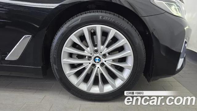 BMW 5 серии 2022 thumb 8