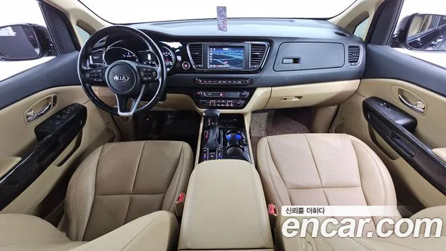 Kia Carnival 2018 thumb 12
