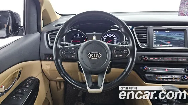 Kia Carnival 2018 thumb 7
