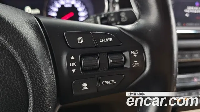Kia Carnival 2018 thumb 2