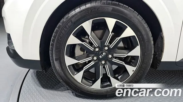 Kia Carnival 2021 thumb 9