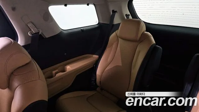 Kia Carnival 2021 thumb 11