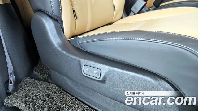 Kia Carnival 2021 thumb 7