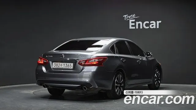 Nissan Altima 2018 thumb 12