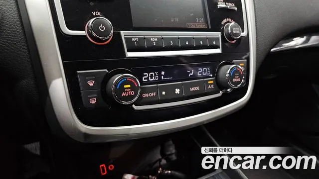 Nissan Altima 2018 thumb 2