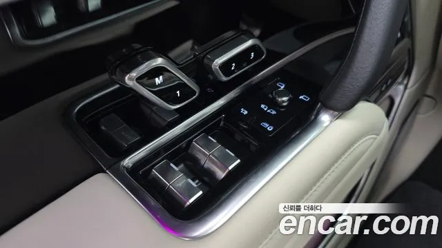 Land Rover Range Rover 2025 thumb 11