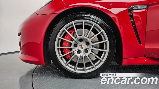 Porsche Panamera 2013 thumb 7