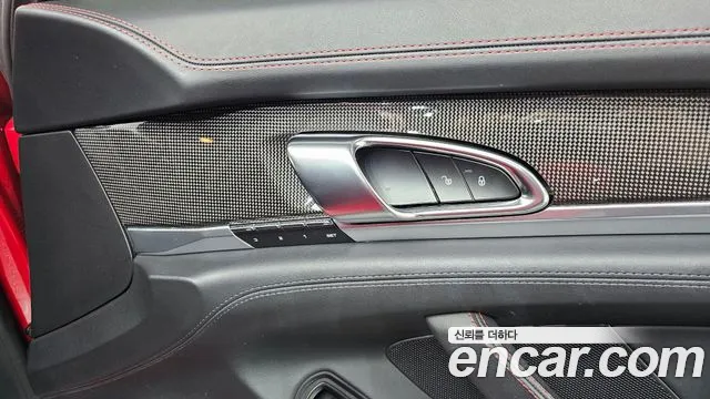 Porsche Panamera 2013 thumb 2