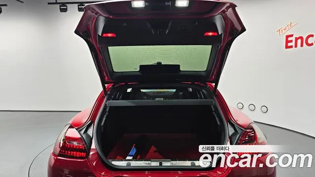 Porsche Panamera 2013 thumb 11