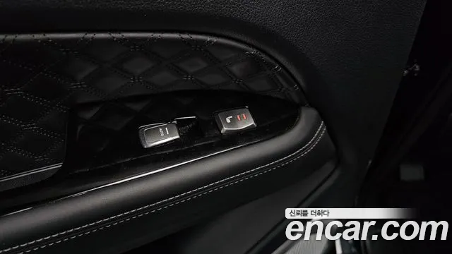 KGM Rexton 2022 thumb 4