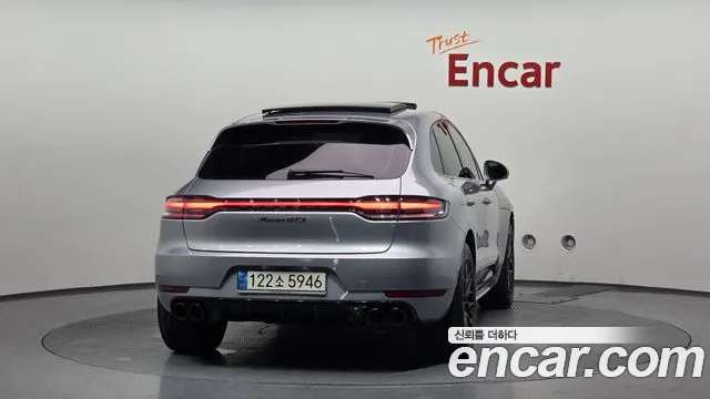 Porsche Macan 2021 thumb 3
