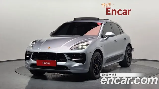 Porsche Macan 2021 thumb 6