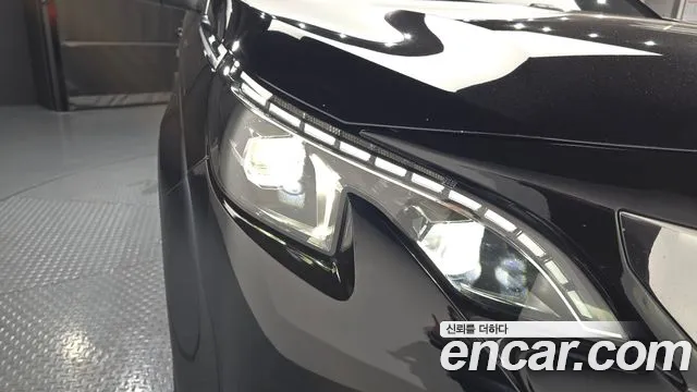 Peugeot 5008 2019 thumb 4
