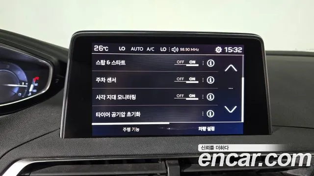 Peugeot 5008 2019 thumb 6
