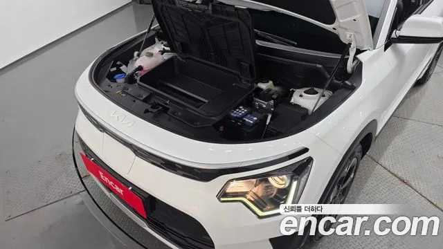Kia Niro 2023 thumb 8