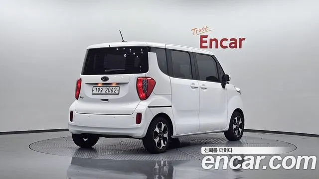 Kia Ray 2012 thumb 12